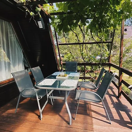 Charmantes In Isko Mit Garten, Grill Und Terrasse Hébergement de vacances